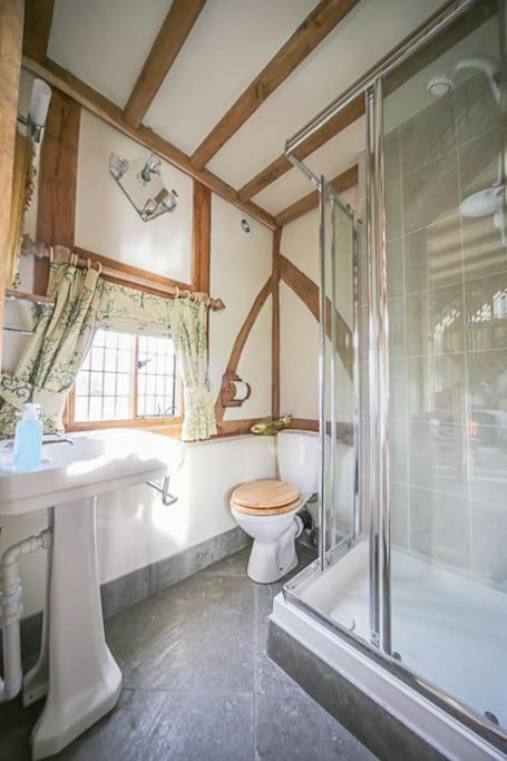 Ebony Cottage Tenbury Bagian luar foto