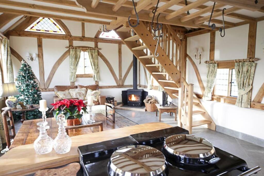 Ebony Cottage Tenbury Bagian luar foto
